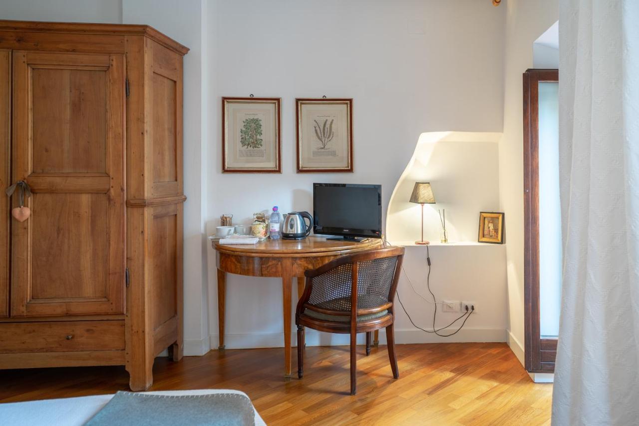 B&B S. Trinita 18 Suites & Rooms Trento Eksteriør billede