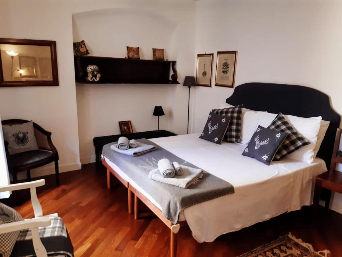 B&B S. Trinita 18 Suites & Rooms Trento Eksteriør billede