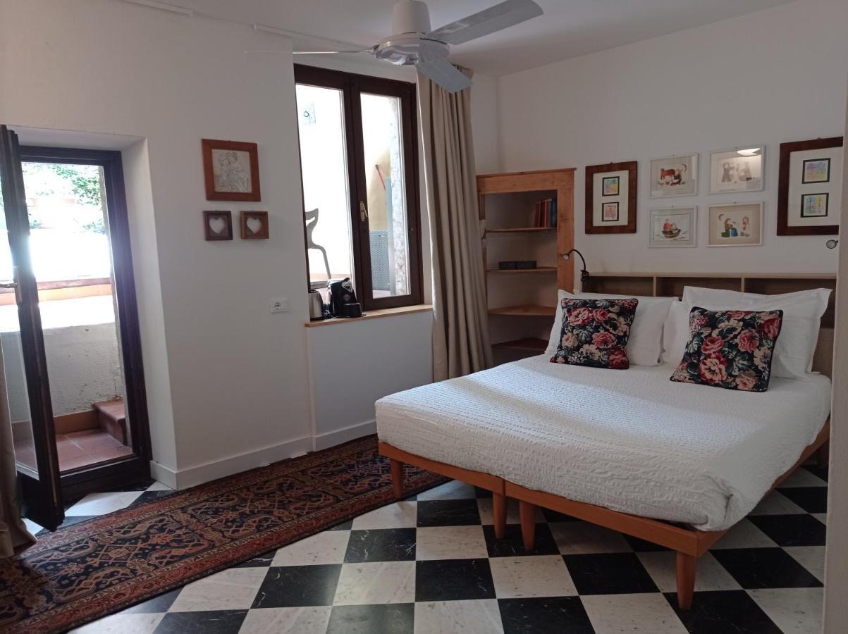B&B S. Trinita 18 Suites & Rooms Trento Eksteriør billede